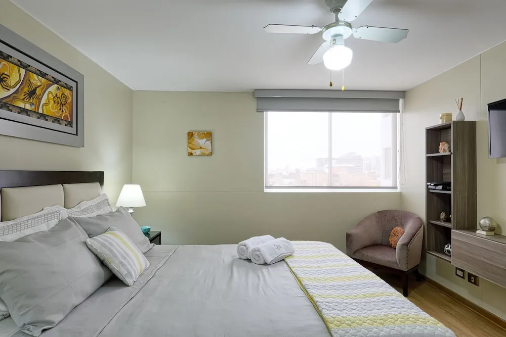 Ur Place Rentals - Brand New 2bdrm Great Location Miraflores