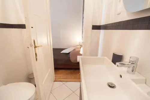 Royal Center Apartment