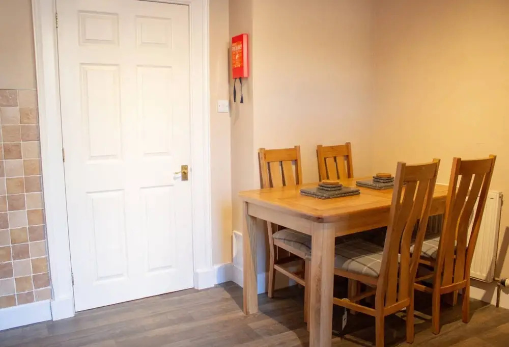 Stylish 3 Bedroom Flat in Historic West End Location