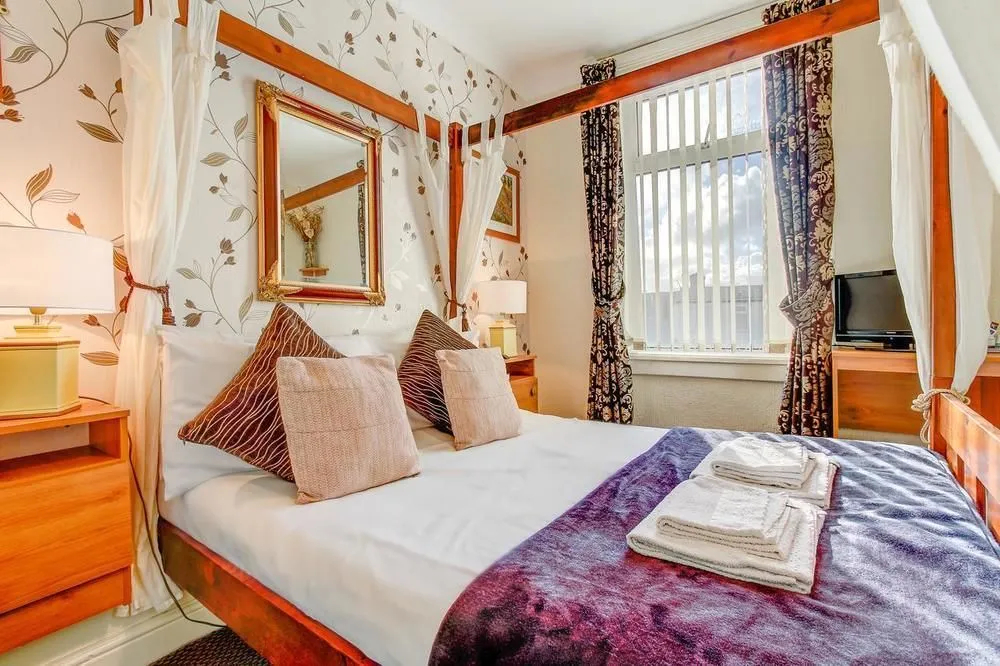 Greenmount Hotel
