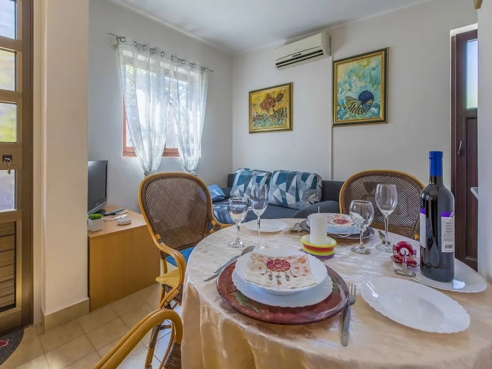 Apartments Milena
