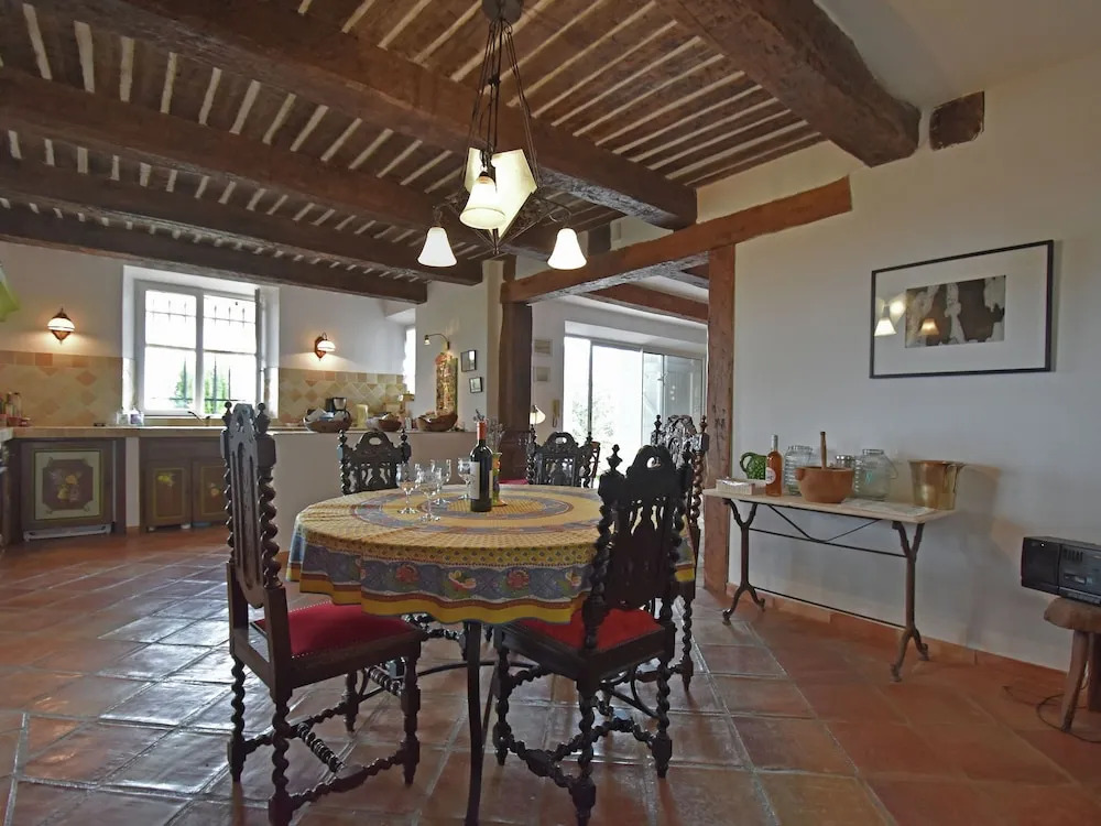 Villa in Fayence with Provençal Charm