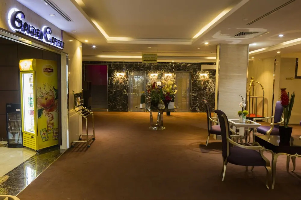 Golden Park Hotel
