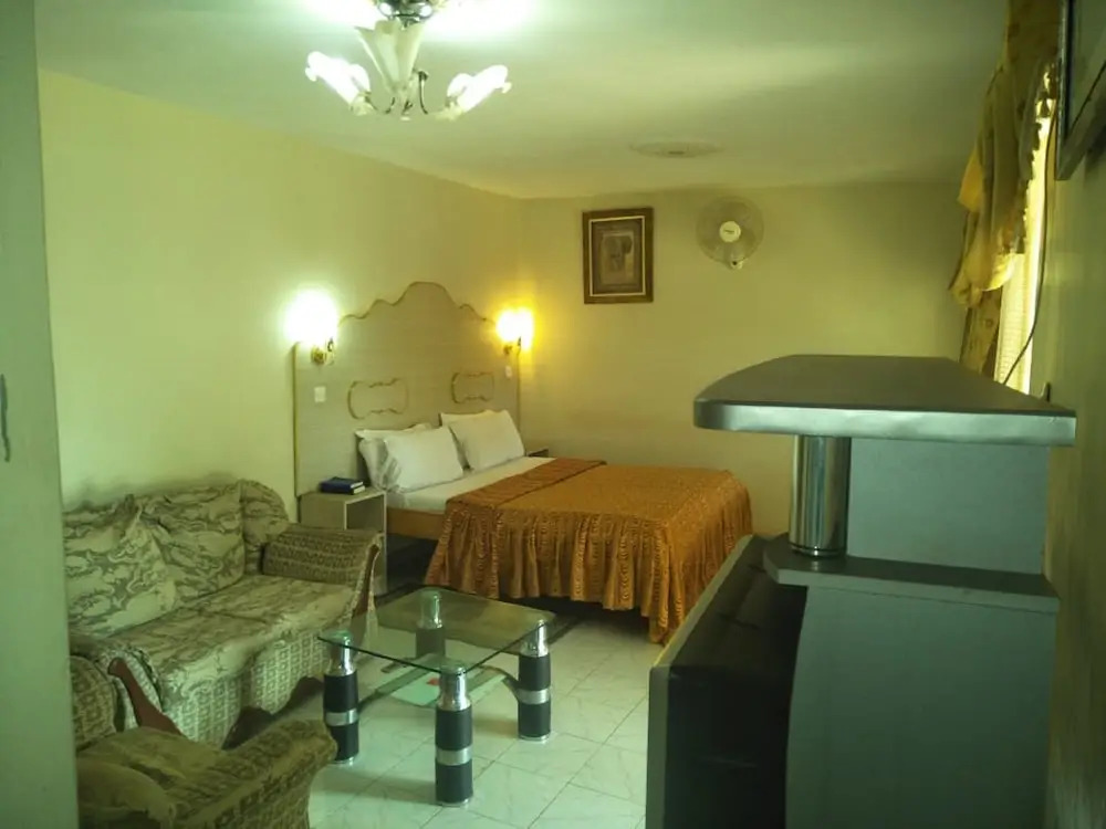 Owoods Annex Hotel
