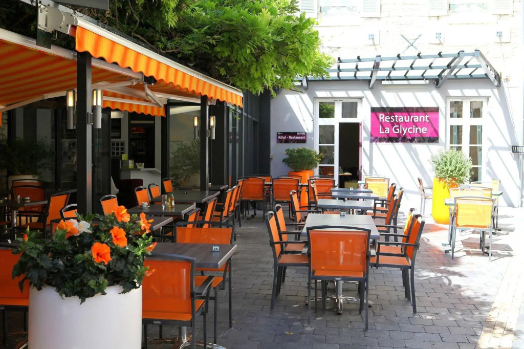 Logis Hôtel-Restaurant LE FONTARABIE