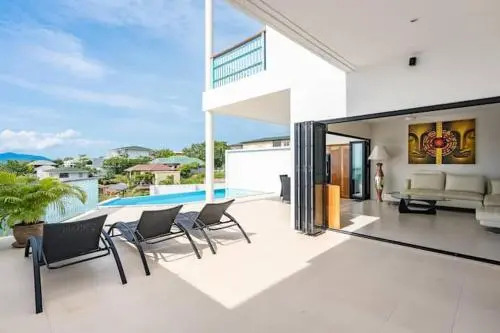 7 Bed Luxury Seaview Villas 5 mins beach