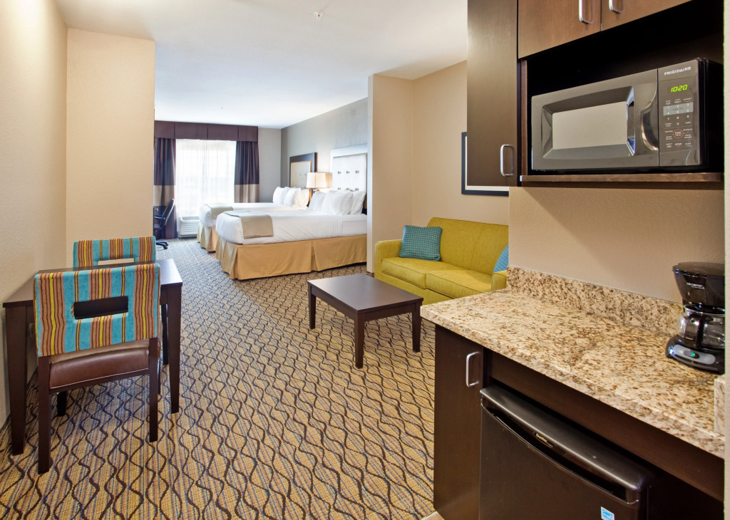 Holiday Inn Express And Suites St. Joseph
