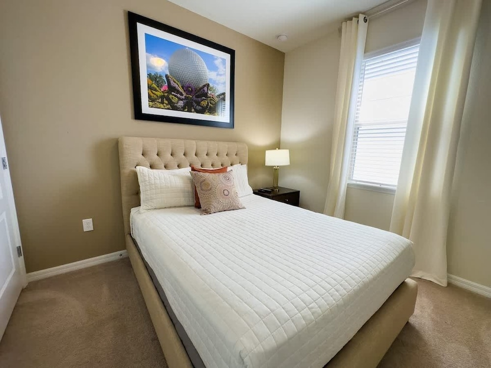 Villa Near Disney Themed Luxury 5bd With Pool 5 Bedroom Home