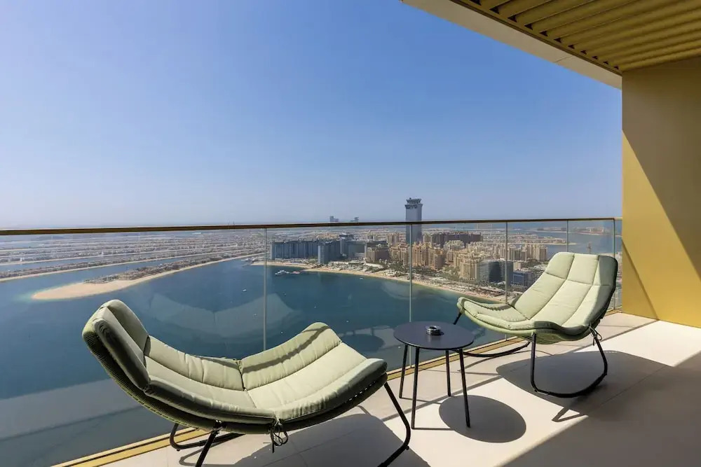 Maison Privee - Coastal Living w/ Uninterrupted Sea and Palm Views