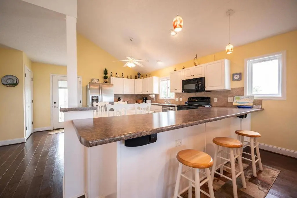 Sound Bite by Oak Island Accommodations
