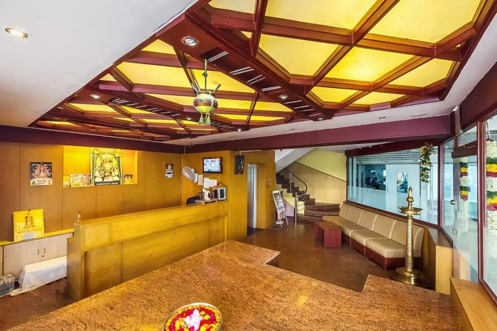 Hotel Shreenithi