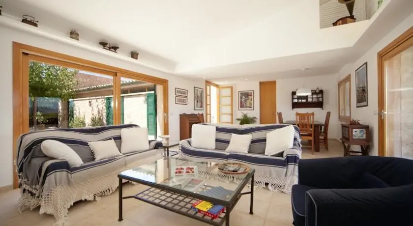 Villa Soler de Baix by Sealand Villas