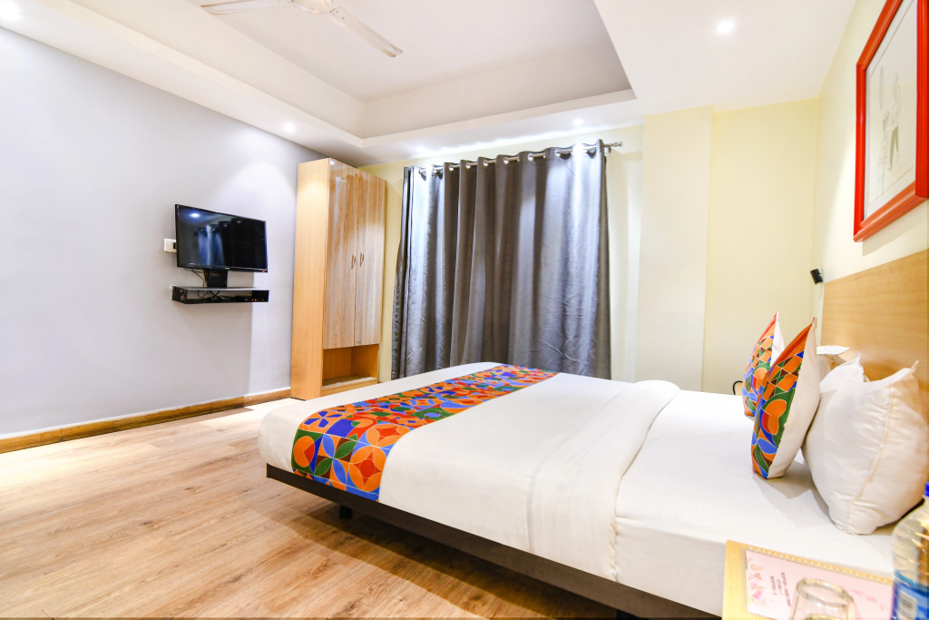 Townhouse Suncitel Near Kolkata Airport