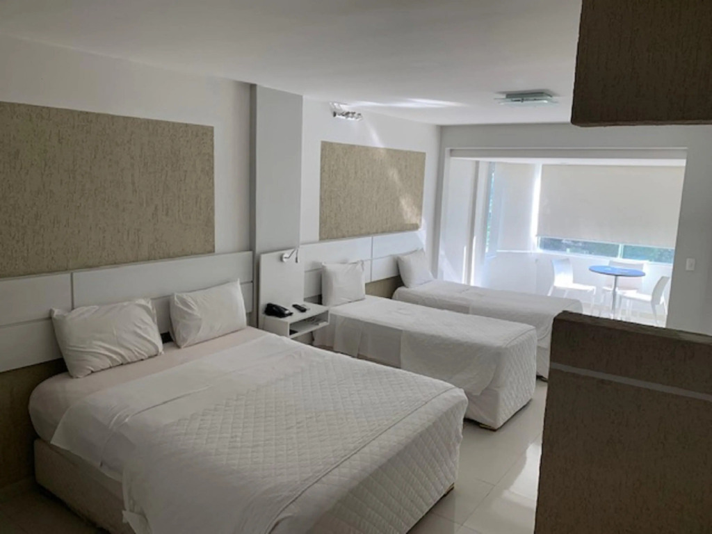 Emirates Hotel & Suites