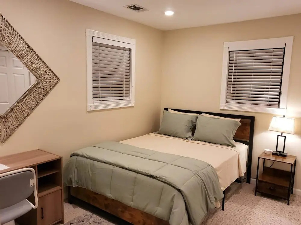 Room in House - Majestic Private Room