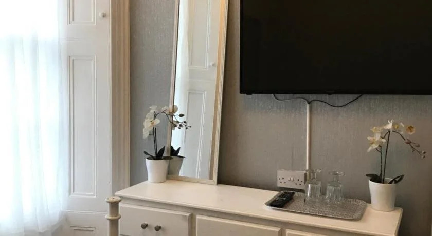 No11b Boutique Rooms