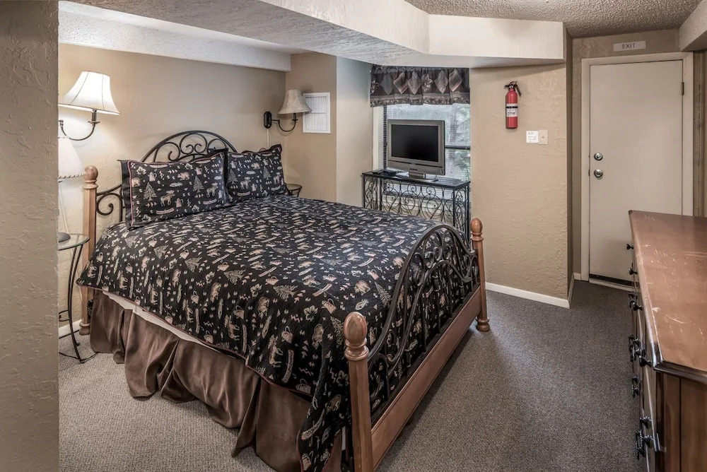 Overlook - Four Bedroom Townhome