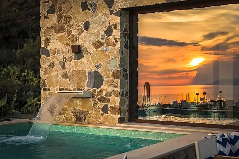Ngonia Bay Boutique Hotel