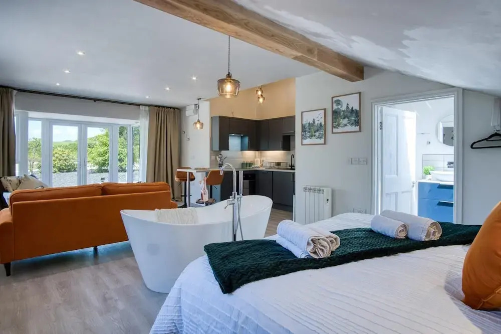 The Pig Sty - 1 Bedroom Studio - Princes Gate