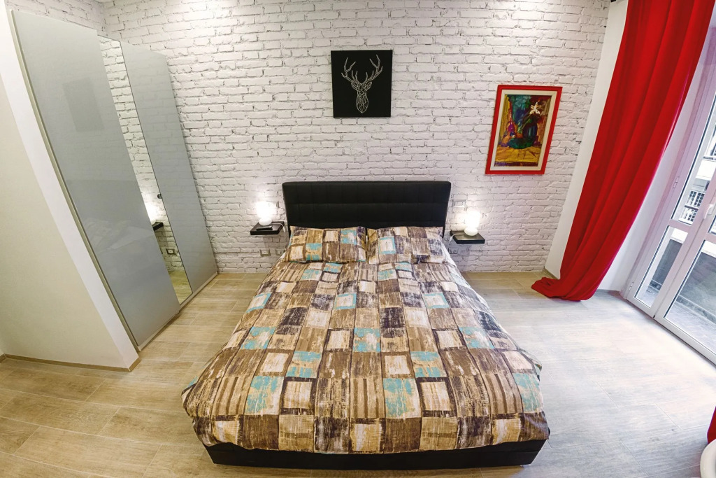 Cozy Flat near Colosseum