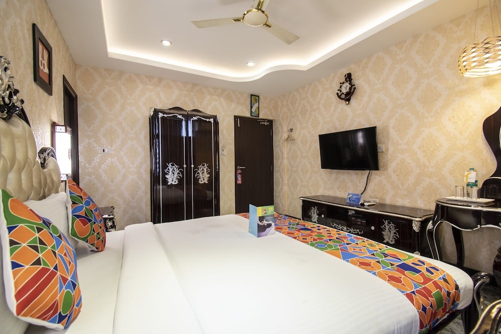 Fabhotel Nk Courtyard