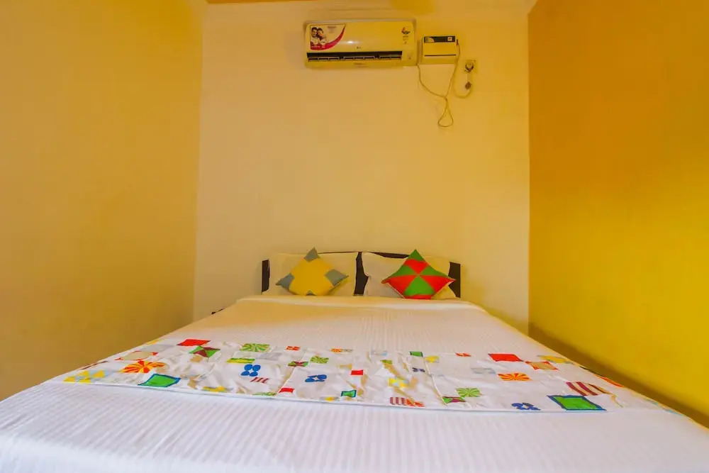 OYO 22472 Home Elegant Studio Tito's Lane