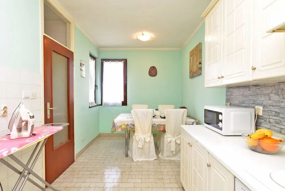 Apartment 1597