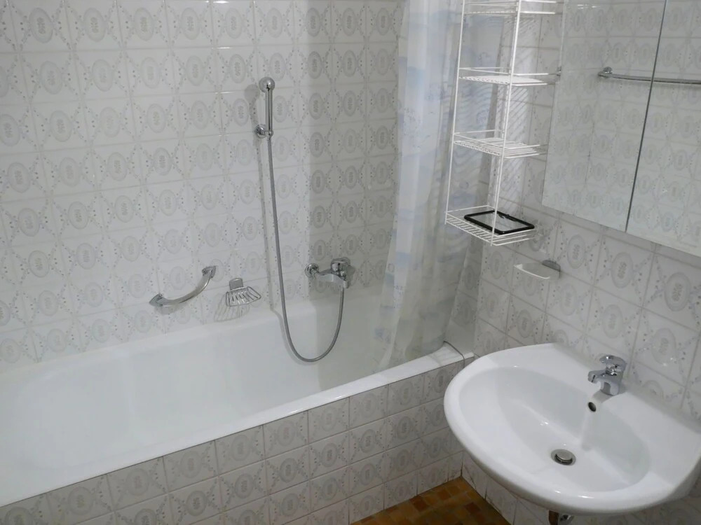Apartment Valaisia 44b by Interhome