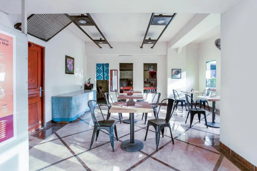 OYO 3819 Hotel Winotosastro