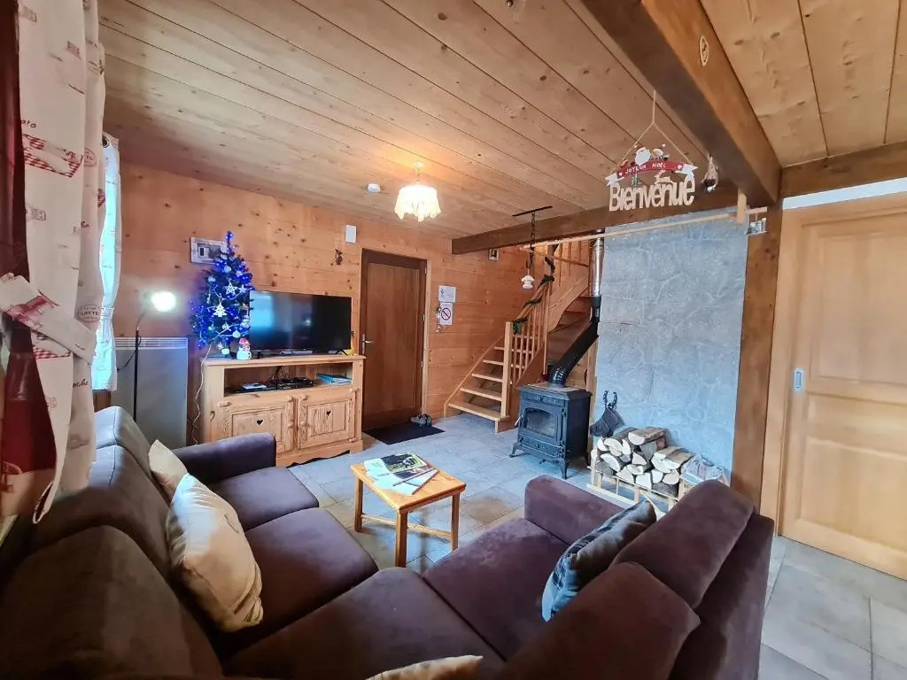 Chalet chaleureux face aux pistes, proche Gérardmer, idéal pour famille, balcon et terrasse - FR-1-589-182