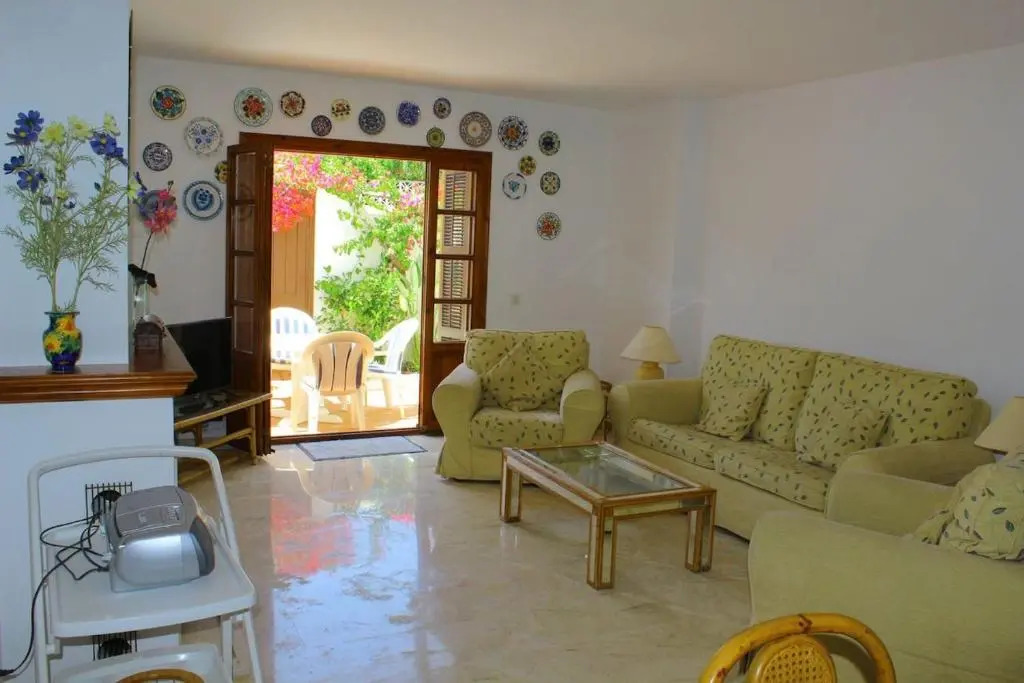 Estepona - Playa - Villa 2 dormitorios en urbanización cerca de la playa AL18