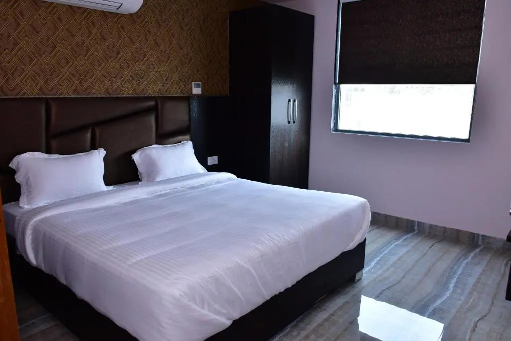 Hotel Royal Inn igi
