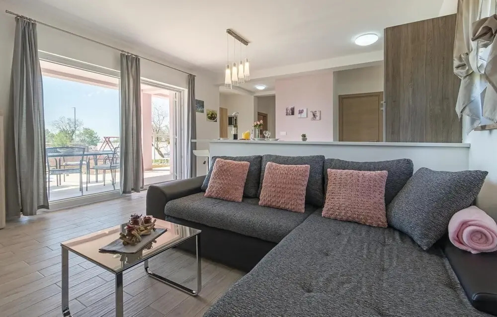 Nice Home in Vodnjan With Wifi and 2 Bedrooms