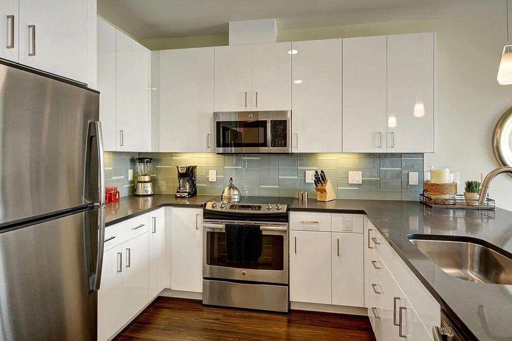 South Lake Union Lakeview Suite - Two Bedroom Apartment