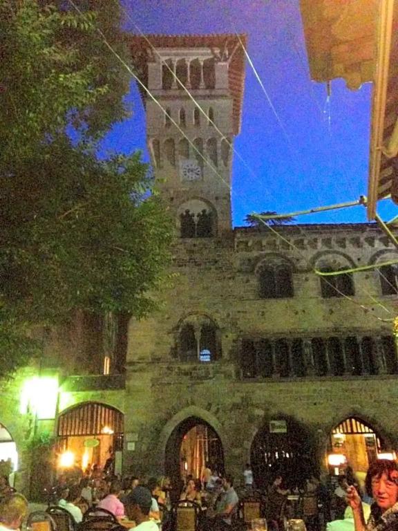 La Porte Bleue