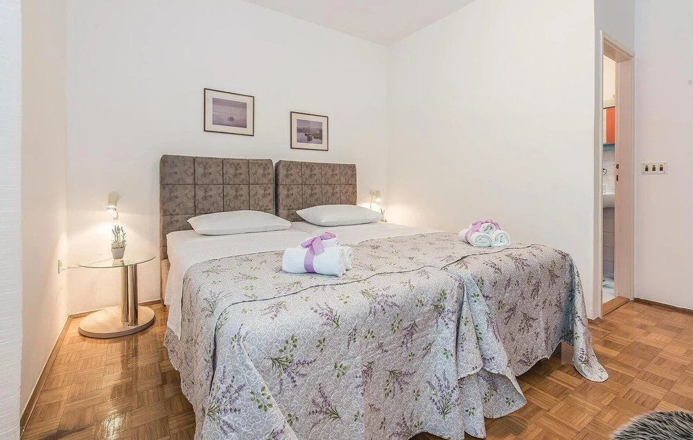 Beautiful Apartment in Vodice With Wifi and 2 Bedrooms