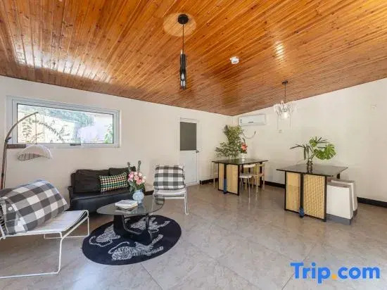 Hangzhou Yunzhongxi Homestay (Jiuxi Road Zhijiang Road)