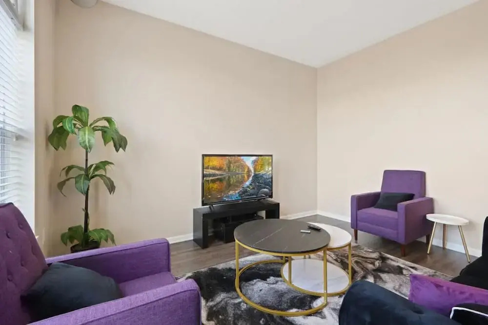 Cozy 3bd, 3BA Downtown Indy