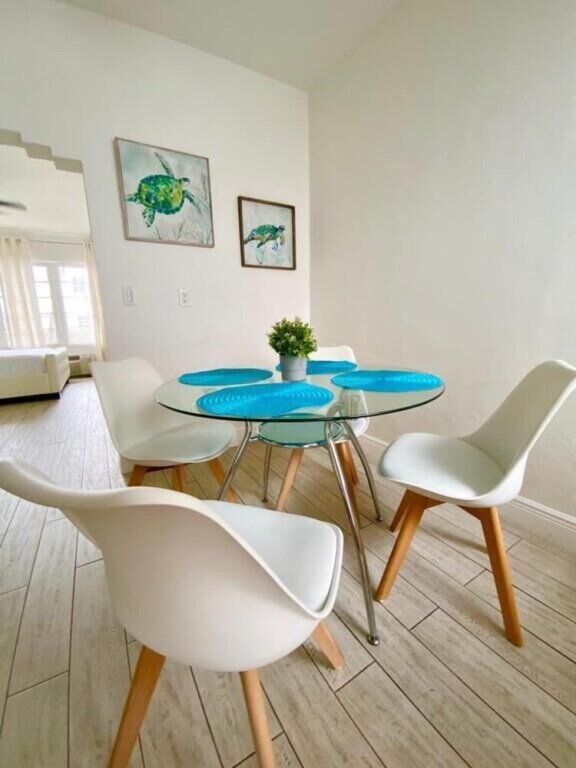 Miami Beach Versatile Plus Apartment