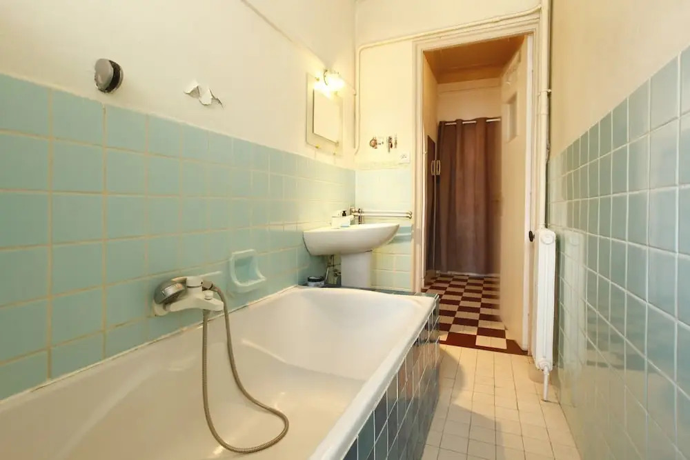 Glamor studio 4 persons with terrace dowtown in Nice
