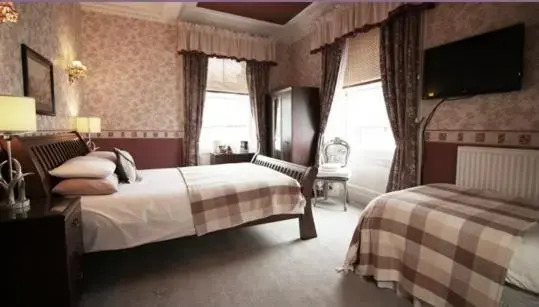Priory Lodge