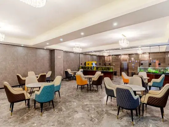 Elong Deluxe International Hotel (Huaibei Suixi)