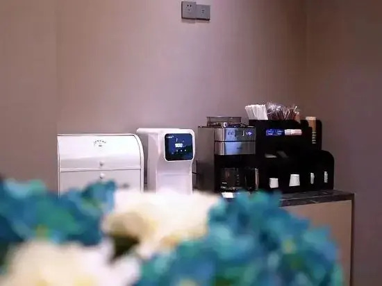 Homeinn Hotel (Yuxi People's Hospital Wanda Plaza)