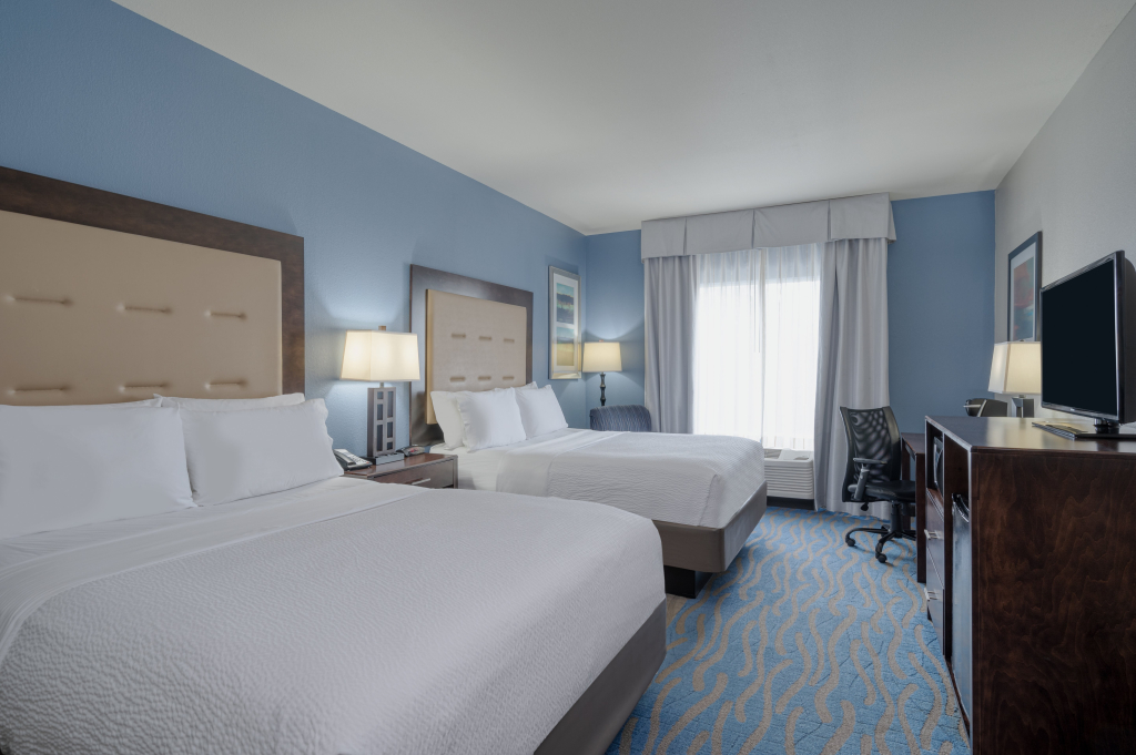 Holiday Inn Express and Suites Edwardsville by IHG