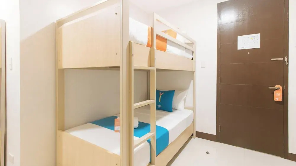 Sans Hotel at One JD Place Makati by RedDoorz