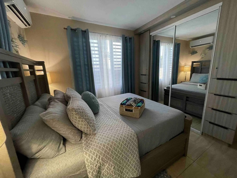 2-units, 1 Price! Group Bundle# Luquillo Beach House! #guest Most Loved Home!