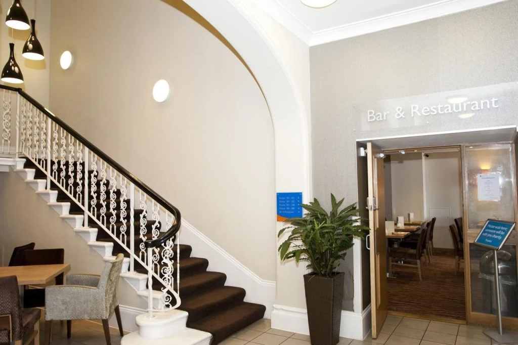 Shore View Hotel