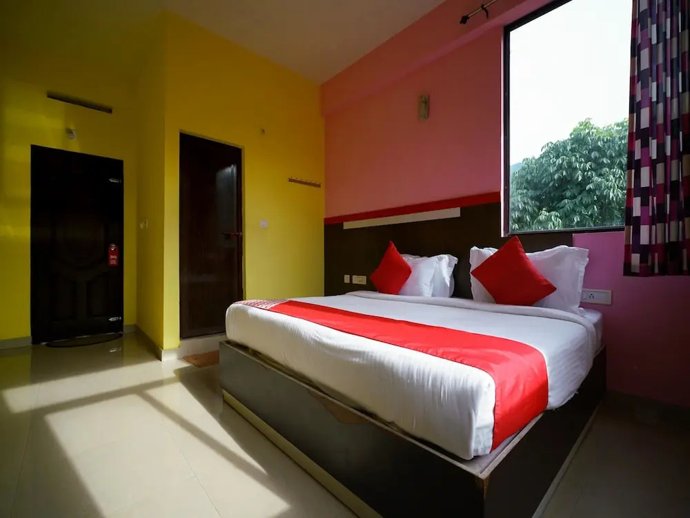 OYO 14368 Evergreen Holiday Home