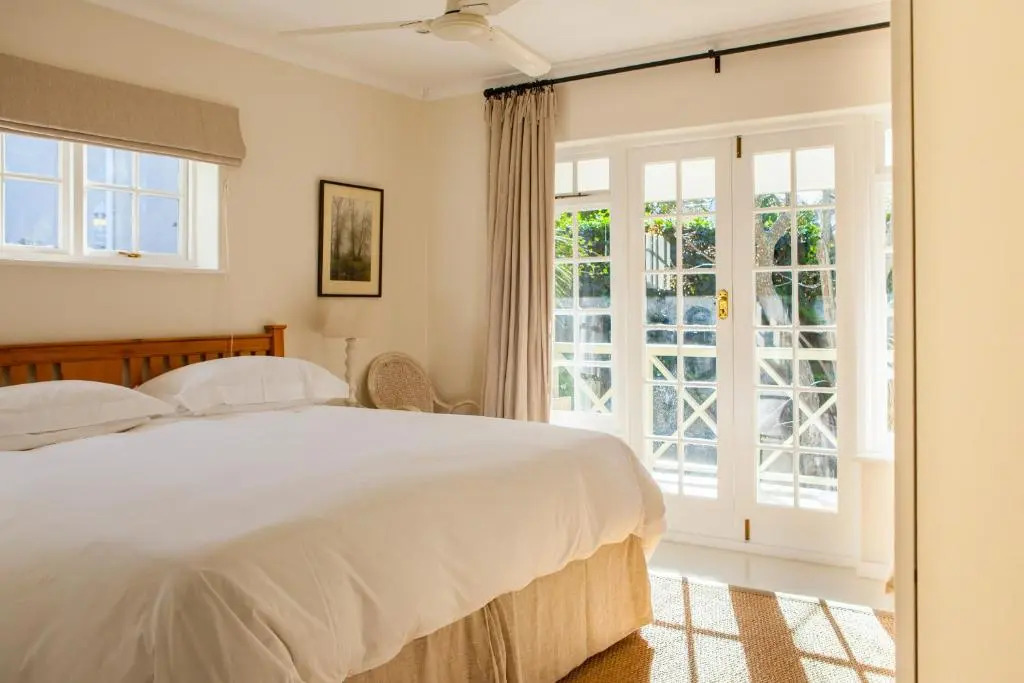 33 Strawberry Lane - Studio and Cottage