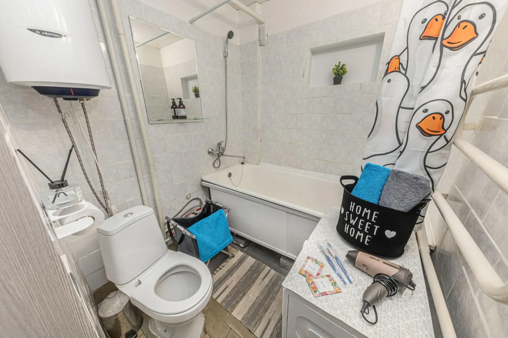 День и ночь на улице Труда 177
